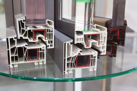 Fenêtres PVC, alu ou bois : choisir selon isolation et budget