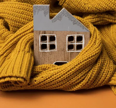 Préparer sa maison pour l’hiver : astuces clés pour réduire les déperditions de chaleur