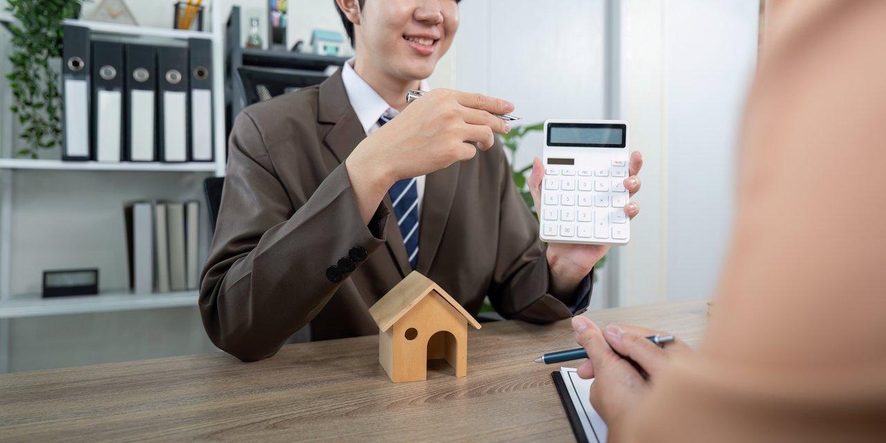 Calcul de mensualités d'emprunt immobilier pour un achat résidentiel entre 200 000 et 350 000 euros.