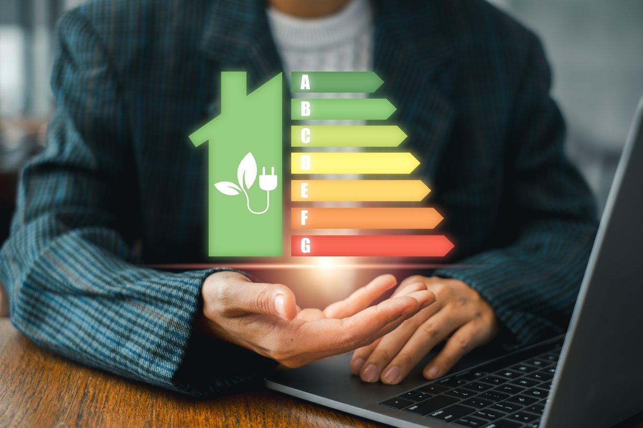 Graphique illustrant l'impact positif de la rénovation énergétique sur la réduction des émissions de gaz à effet de serre et les économies d’énergie.