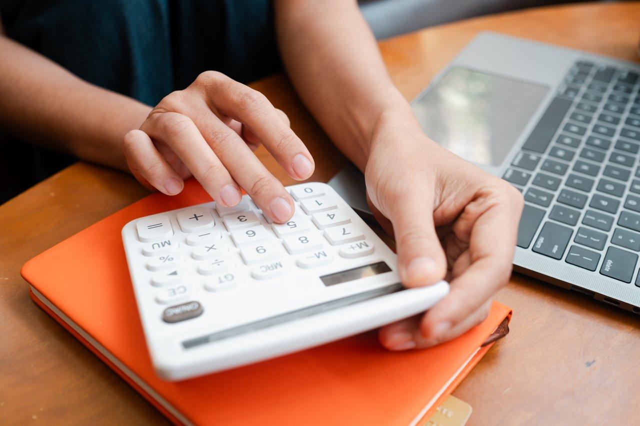 Interface en ligne d’un online loan eligibility calculator affichant des résultats personnalisés pour le prêt à taux zéro.