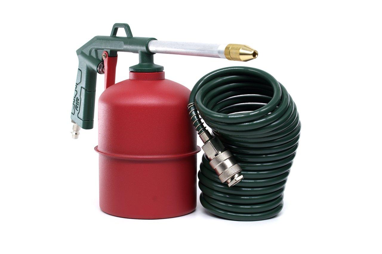 Outil de purge de radiateur avec bulle d'air visible, essentiel pour optimiser le chauffage avant l’hiver.