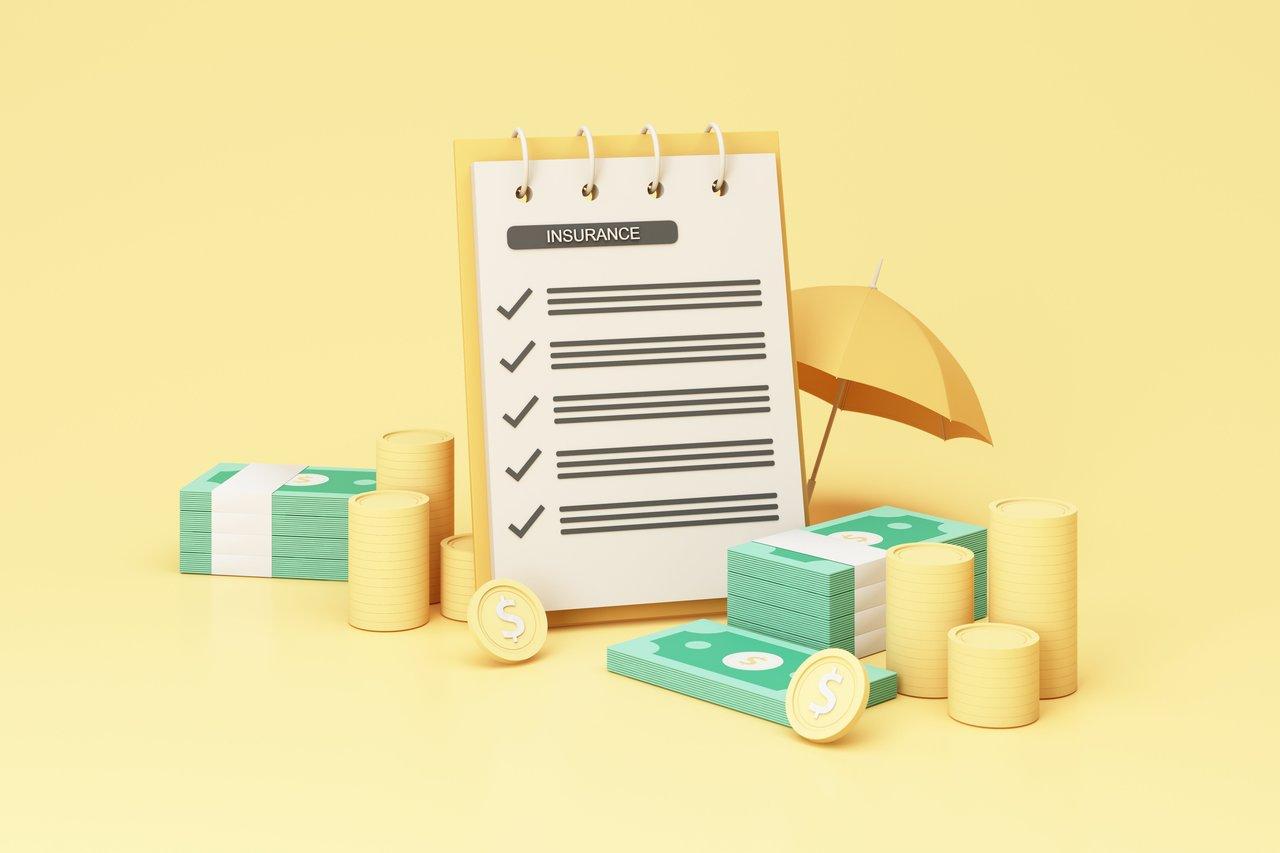 Tableau comparatif des assurances de prêt immobilier : contrats groupe vs. contrats individuels avec primes dégressives.